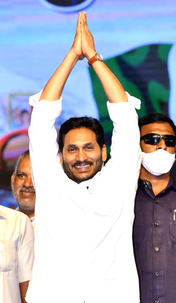 Jagan Reddy sets 'Mission 175' for YSRCP cadres