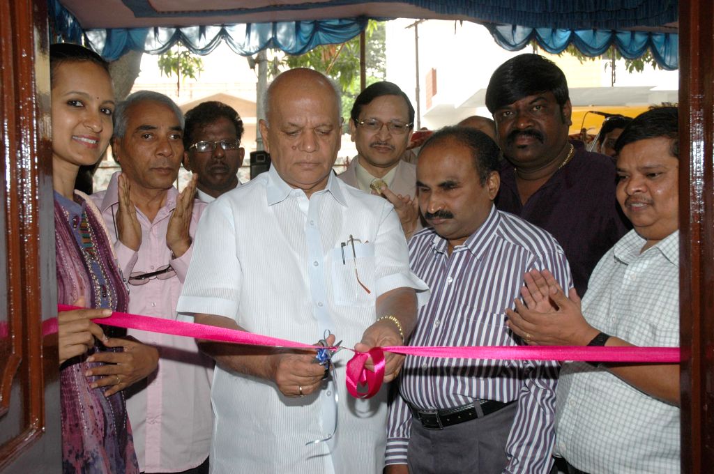 S.R. Patil inaugurates computer centre for visually challenged