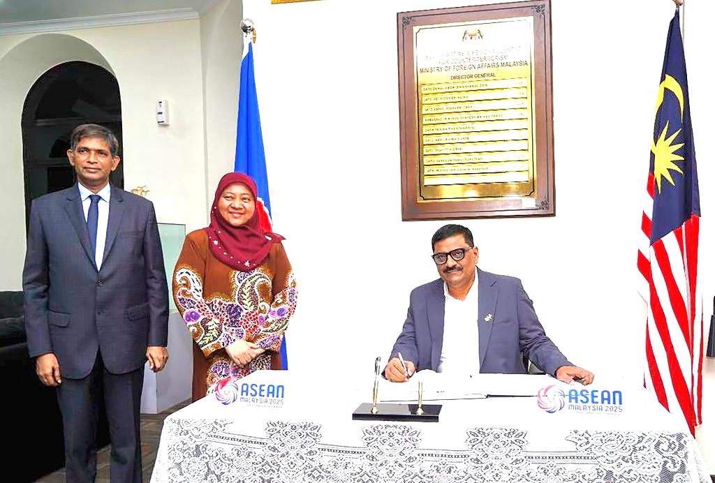 Kuala Lumpur: All-party parliamentary delegation meets Datin Paduka Nur ...