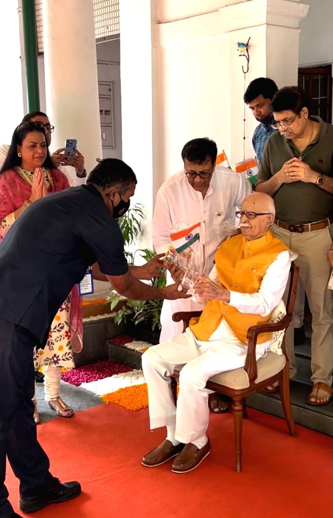 Free photo :L.K. Advani, former Deputy Prime Minister hoisted the ...