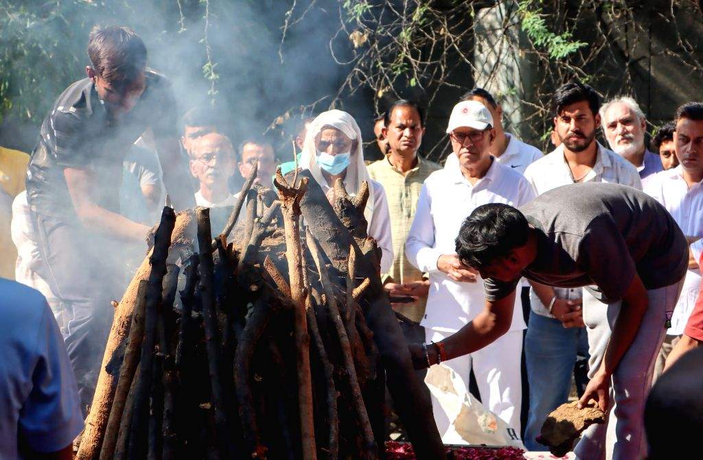 Last rites of Harish Rana