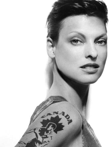 Linda Evangelista was told to give nude pics by agency when she was 16