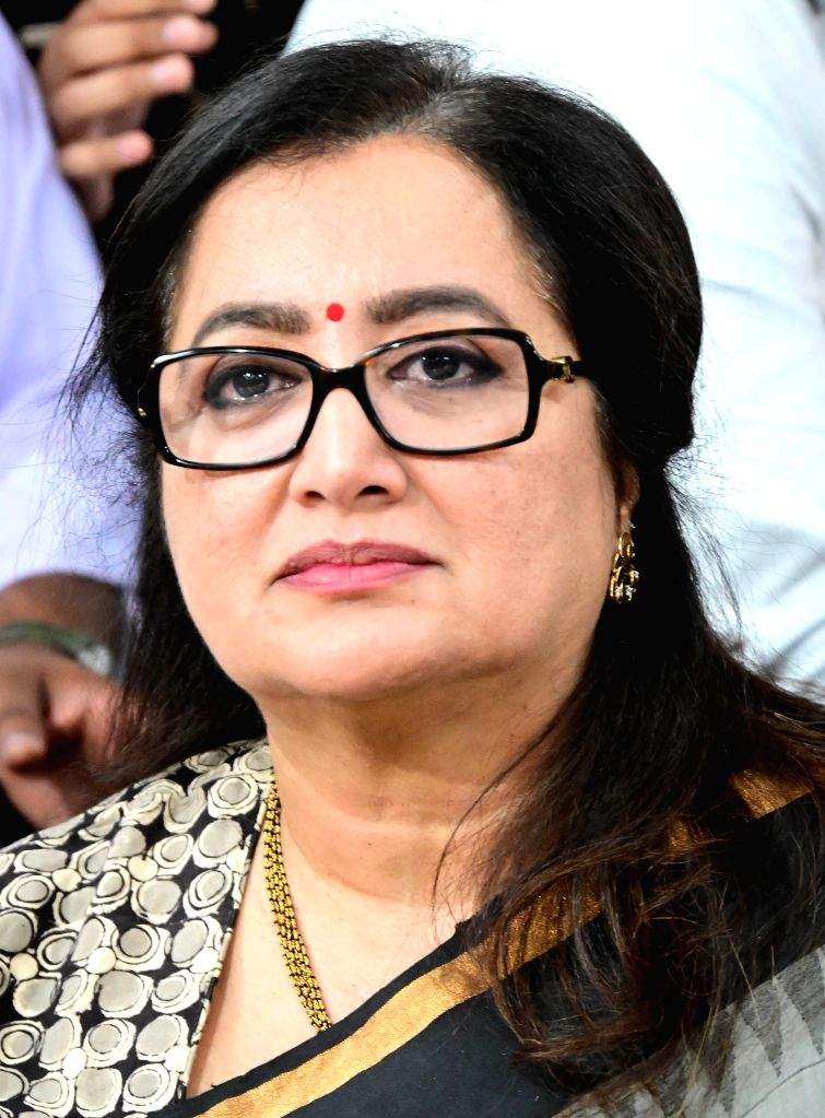 Independent Mp Lok Sabha Independent MP Sumalatha Ambareesh joins BJP in the presence ...