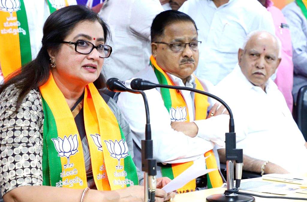 Independent Mp Lok Sabha Independent MP Sumalatha Ambareesh joins BJP in the presence ...
