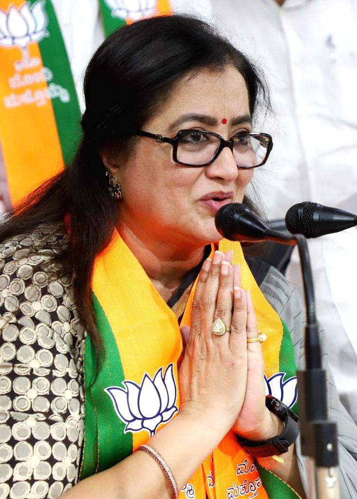 Independent Mp Lok Sabha Independent MP Sumalatha Ambareesh joins BJP in the presence ...