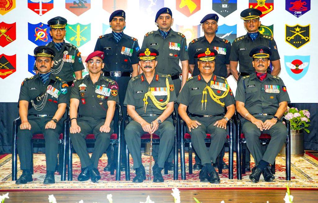 Lt Gen Devendra Sharma Presides Over ARTRAC Investiture Ceremony