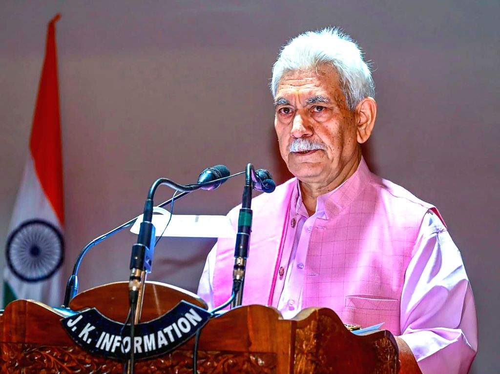Manoj Sinha felicitates Amarnath Yatra teams - Manoj Sinha, Jammu and Kashmir, Srinagar, Shri Amarnath Ji Yatra, Amarnath Yatra 2026, Shri Amarnath Ji Shrine Board, SASB,
