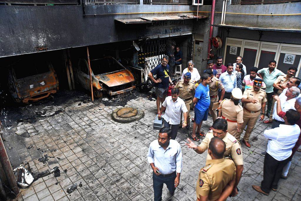 Mumbai : Fire broke out at a seven-storey residential building in ...