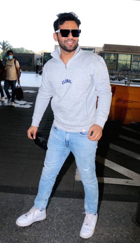 : Mumbai : Indian singer Rahul Vaidya Spotted At Airport Departure in ...