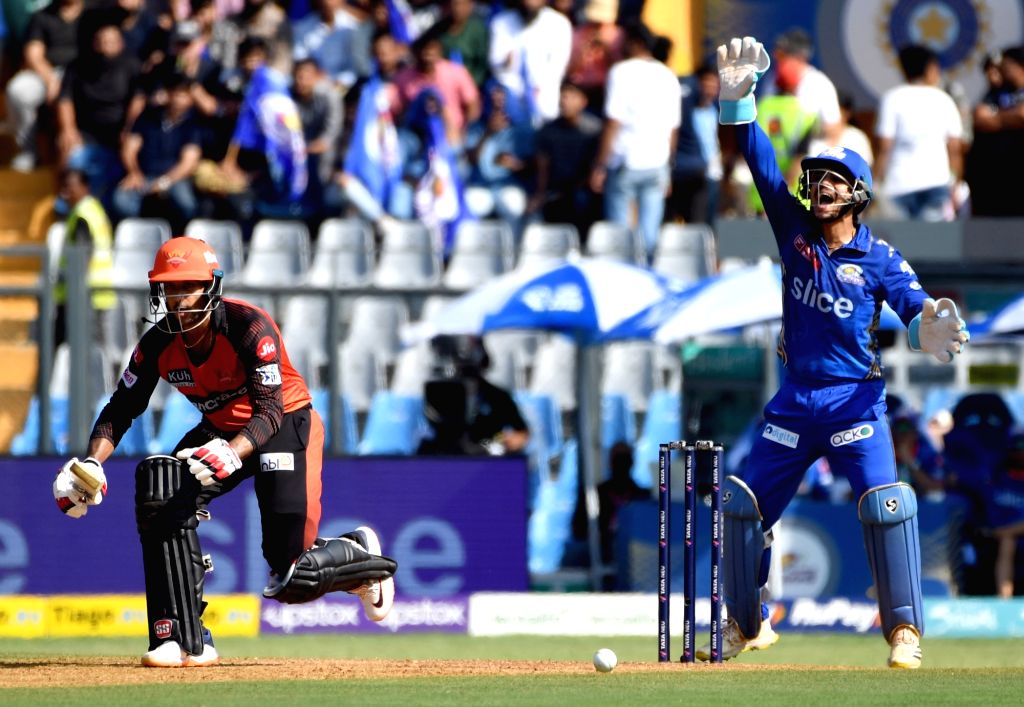 Mumbai MI s Wicket keeper Ishan Kishan Appeals Unsuccessfully For The 
