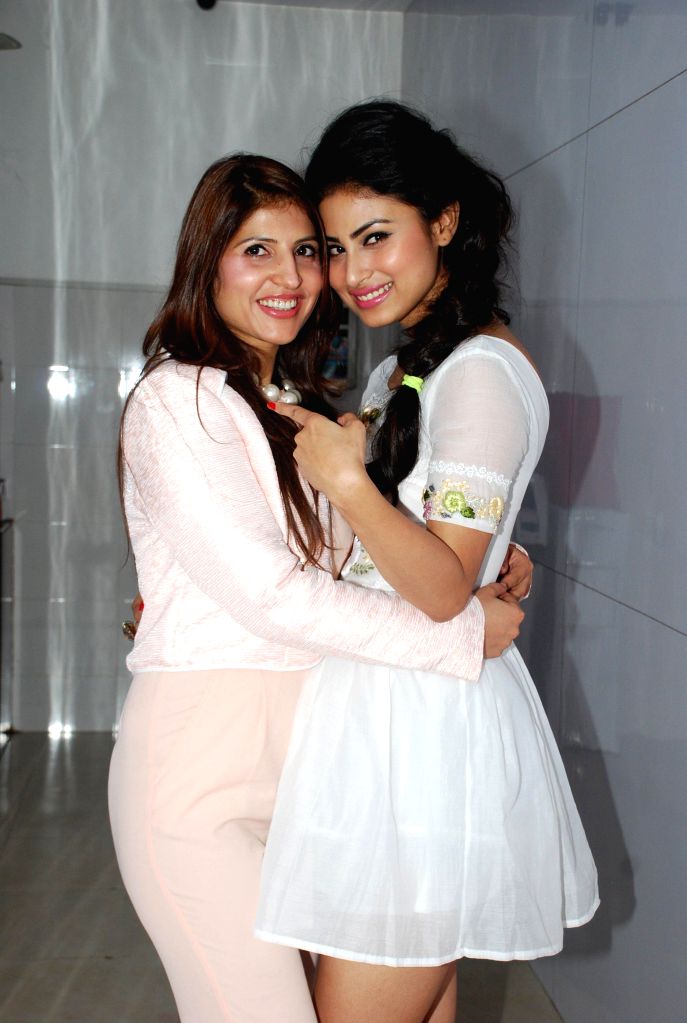 dr ruby tandon glutathione Mouni Roy launches Dr Ruby Tandon's skin whitening technology