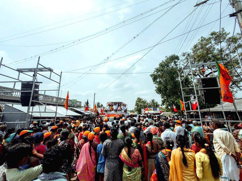 Modakurichi Nainar Nagenthran campaigns in Modakurichi