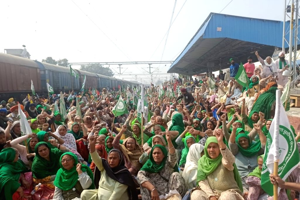 Free Photo: Nationwide, Rail Roko Andolan to protest against Centres ...