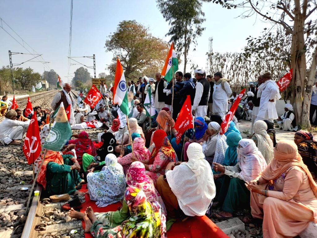 Free Photo: Nationwide, Rail Roko Andolan to protest against Centres ...