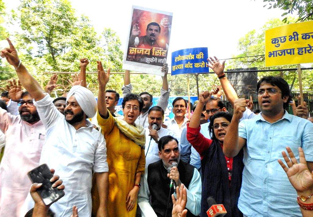 AAP protests against Sanjay Singh's arrest by ED, says party workers ...