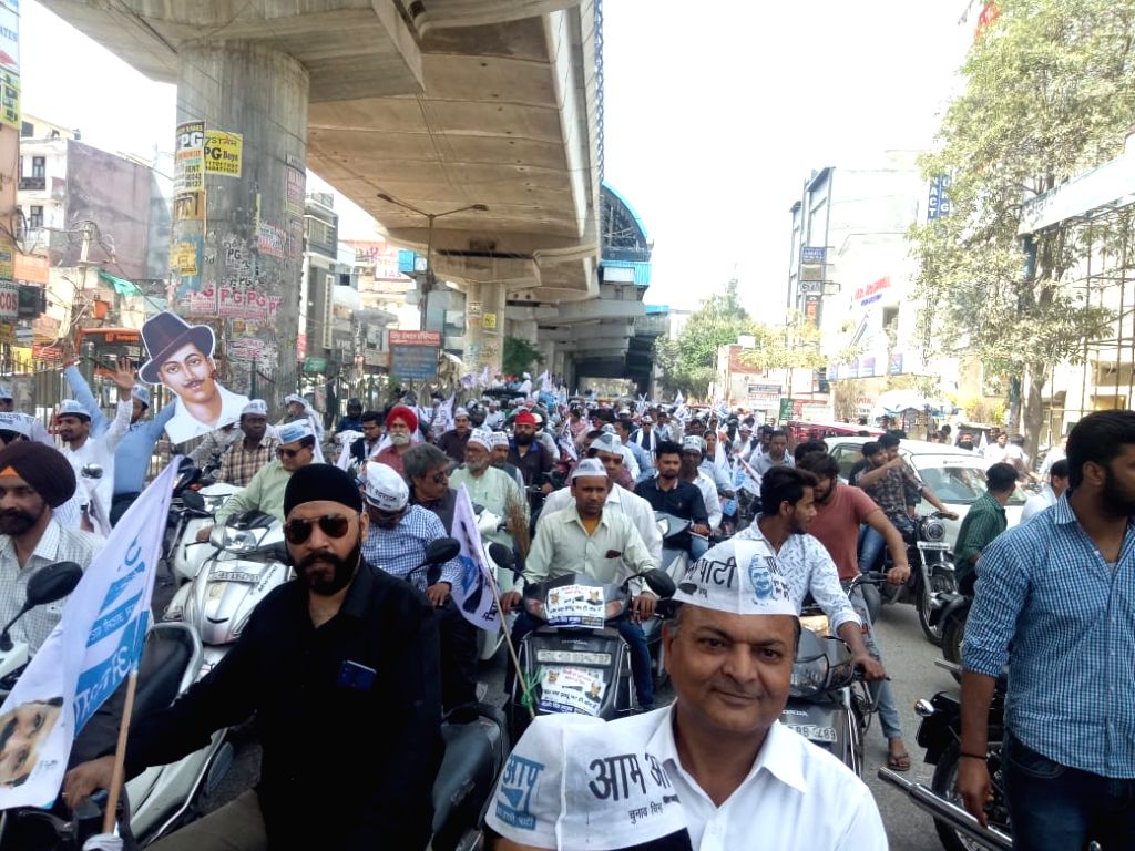 AAP takes out rally, starts poll campaign in Delhi