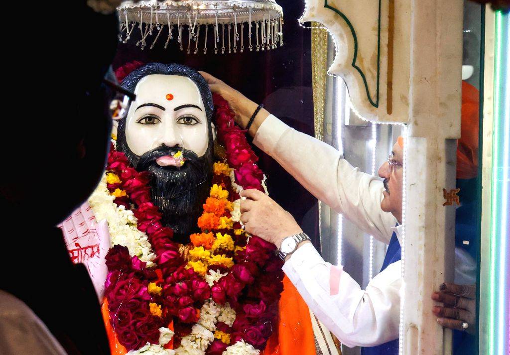 BJP National President J.P. Nadda offers prayers at the Guru Ravidas ...