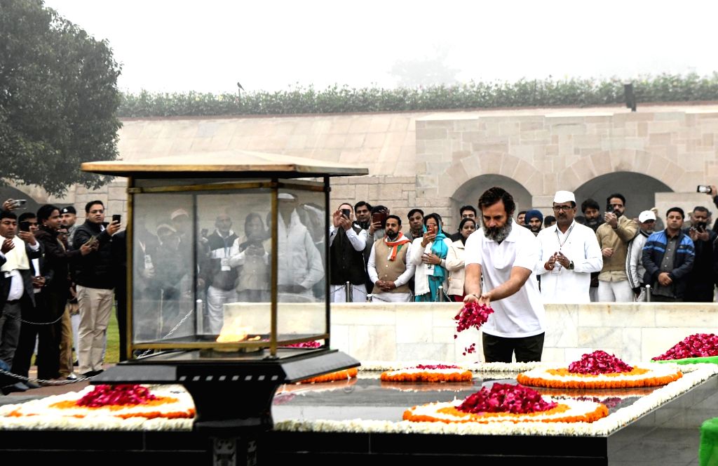 New Delhi :Congress leader Rahul Gandhi pays tributes to Mahatma Gandhi ...