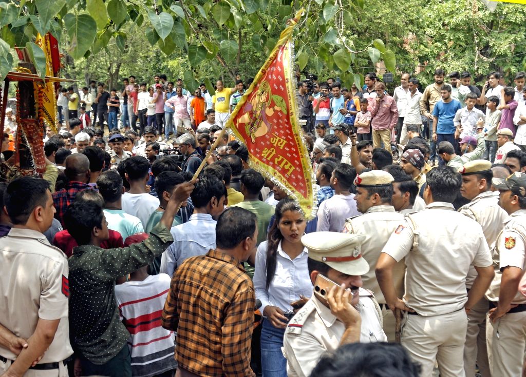 PWD encroachment drive: Situation normal, traffic resumes in Mandawali ...