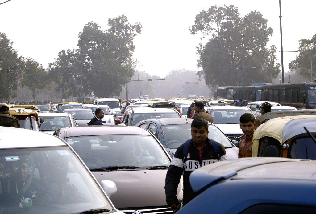 New Delhi : Vehicles stuck in a traffic jam at the India Gate