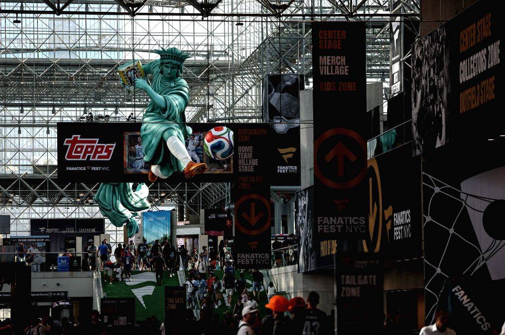  New York: Fanatics Fest ahead of FIFA World Cup final Motiv 