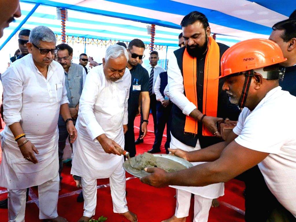 Nitish Kumar Inaugurates Development Projects