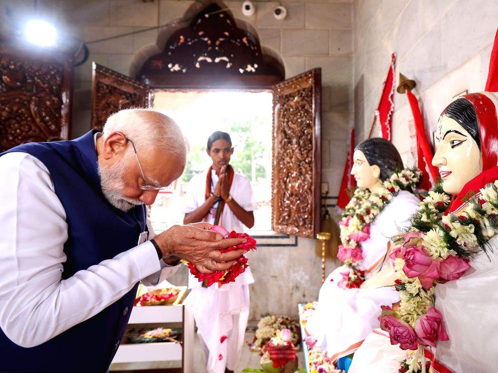North 24 Parganas: PM Modi Offers Prayers at Matua Thakur Temple