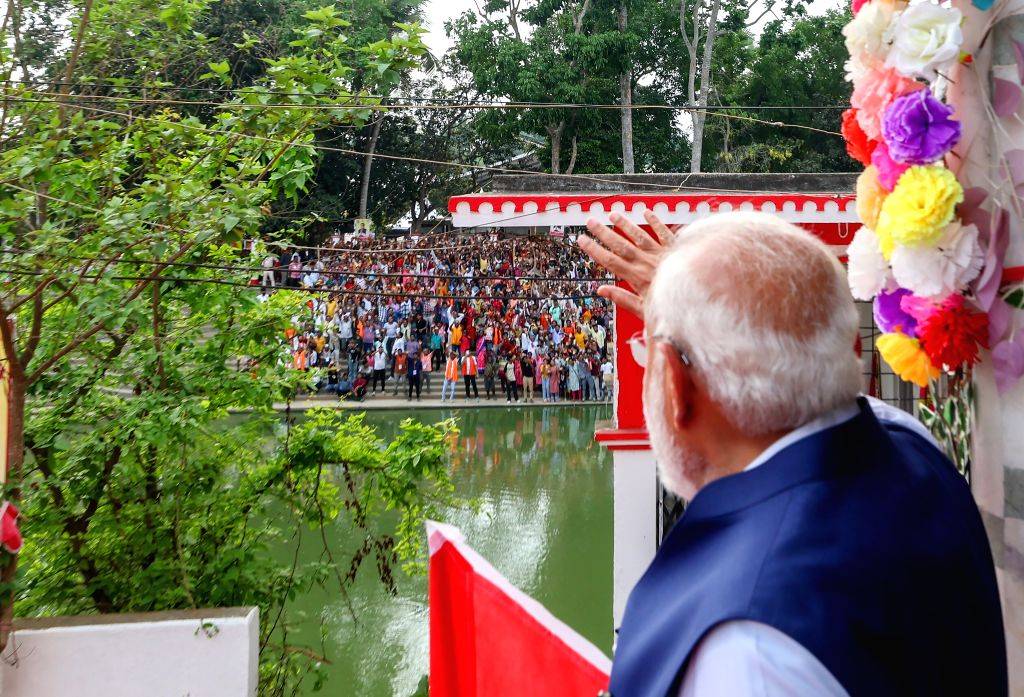 North 24 Parganas: PM Modi Offers Prayers at Matua Thakur Temple