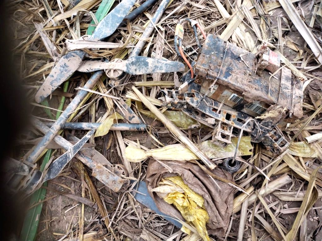 Free photo : Pak drone and 1 kg heroin seized by BSF at International ...
