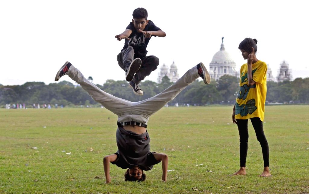 B-boying at Maidan