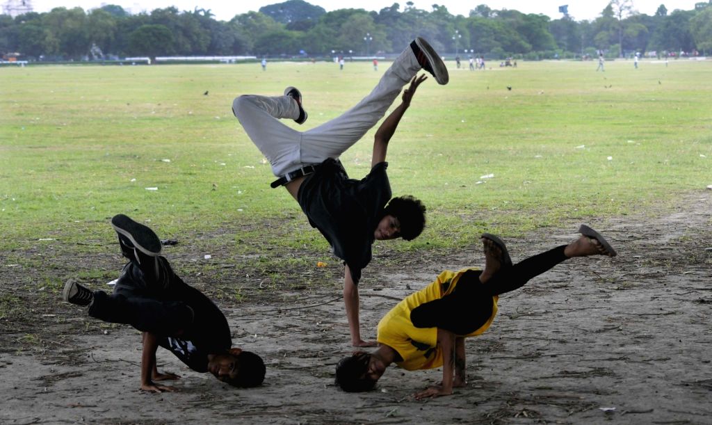 B-boying at Maidan