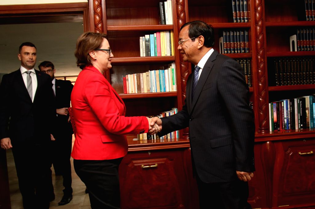 CAMBODIAPHNOM PENHFMAUSTRALIAN AMBASSADORMEETING