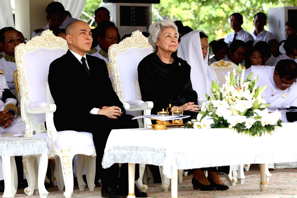 Chea Sim Family CAMBODIA-PHNOM PENH-CHEA SIM-FINAL FAREWELL