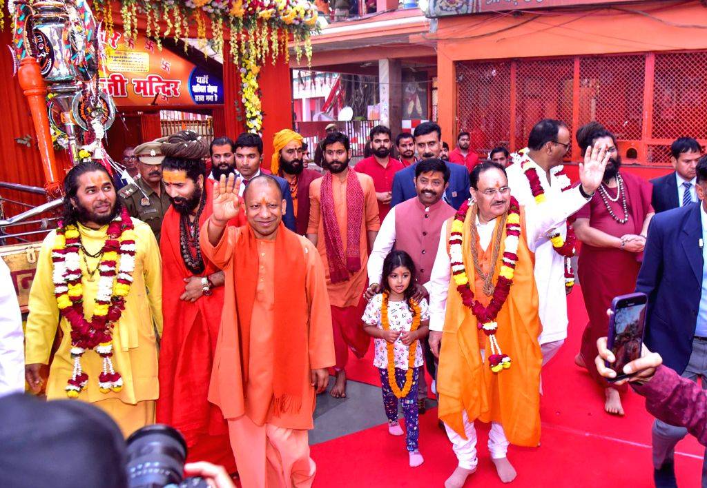 Union Minister and BJP President JP Nadda offers prayer at Bade Hanuman ...
