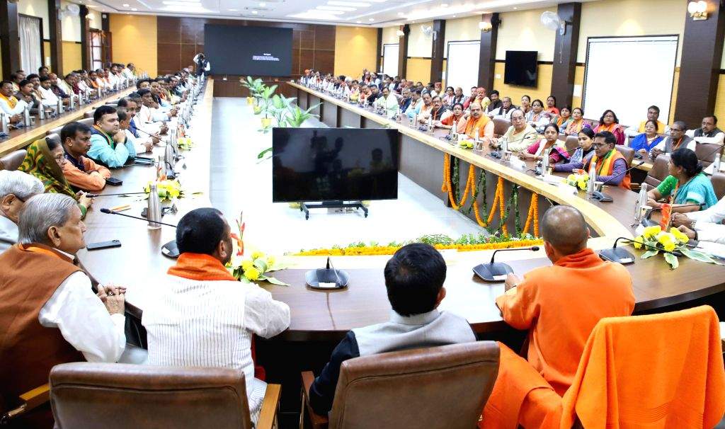 Prayagraj : Uttar Pradesh CM Yogi Adityanath chairs a meeting with the ...