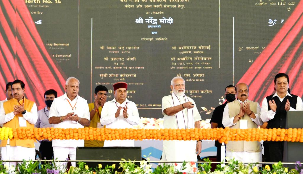 :Mangaluru:Prime Minister Narendra Modi during inauguration and ...