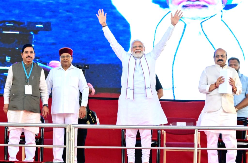 :Mangaluru:Prime Minister Narendra Modi during inauguration and ...