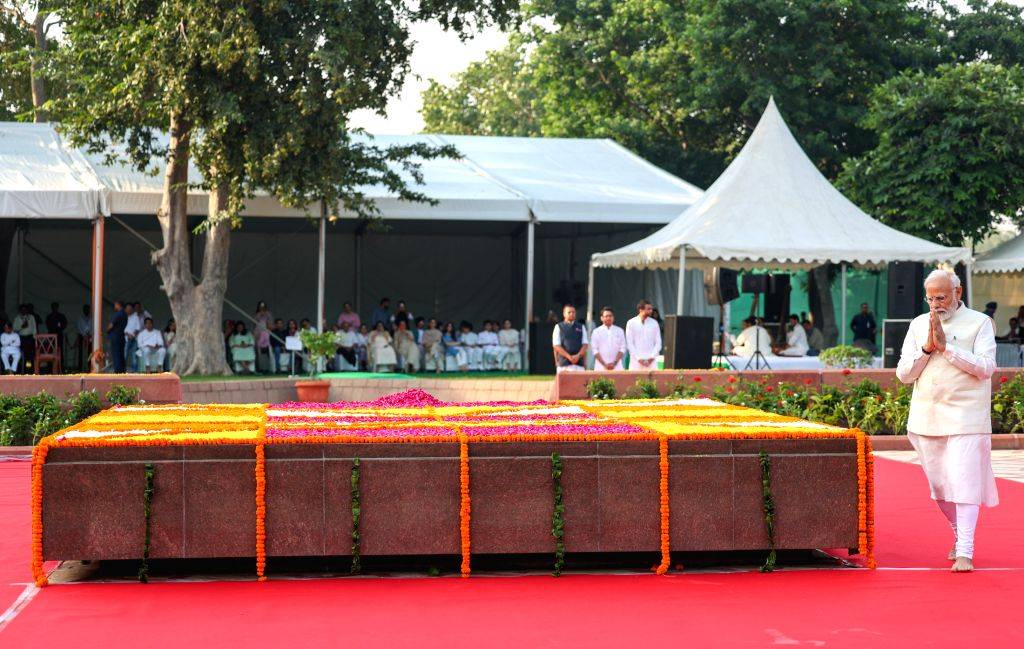 Modi Lal Prime Minister Narendra Modi pays homage to Lal Bahadur Shastri