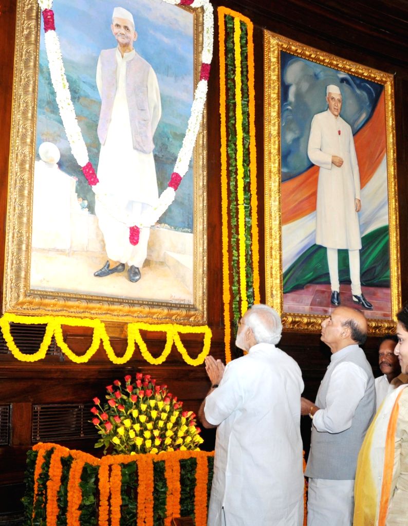 Modi Lal Lal Bahadur Shastri's 113th birth anniversary - PM Modi pays tribute