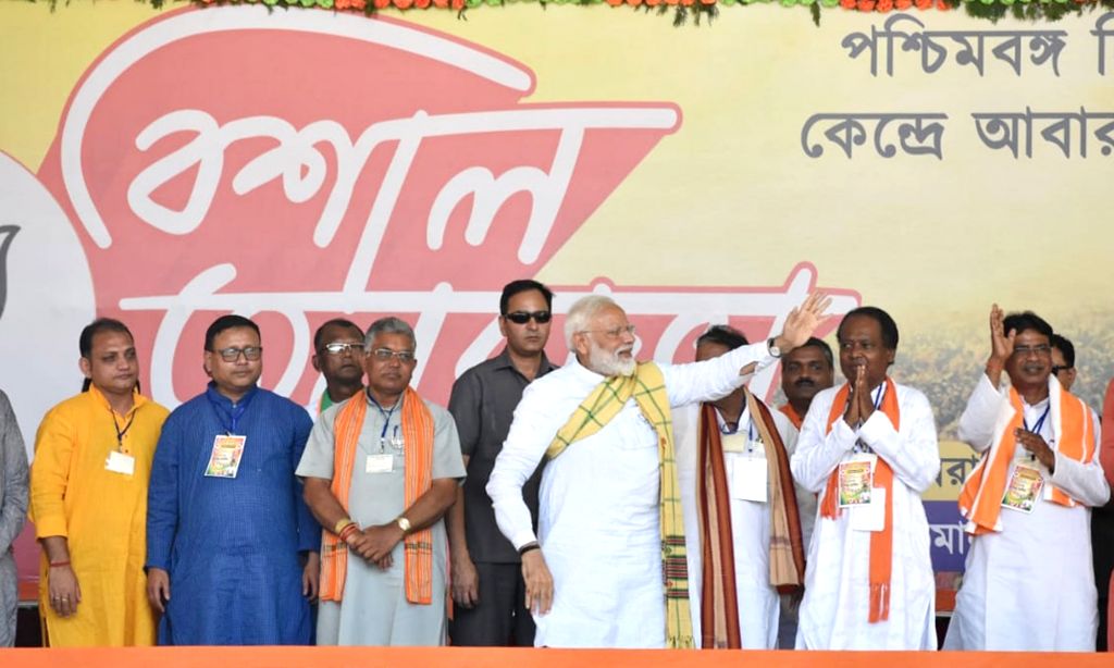 PM Modi at a public rally in West Bengal