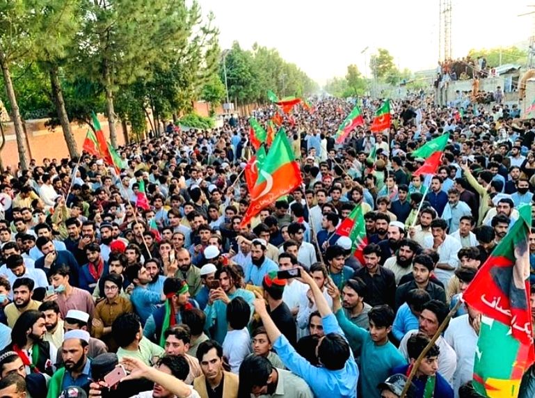 Pti Riots Free photo :PTI protests in Pakistan against Imran Khan's arrest
