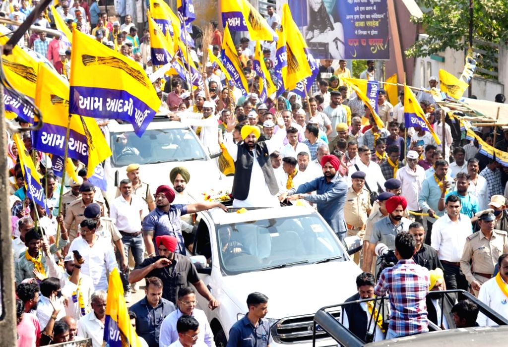 : Tapi: Punjab CM and AAP leader Bhagwant Mann during a roadshow