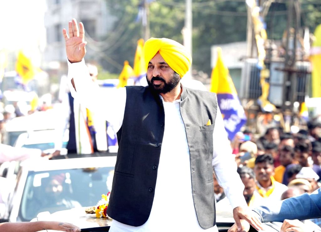 : Tapi: Punjab CM and AAP leader Bhagwant Mann during a roadshow