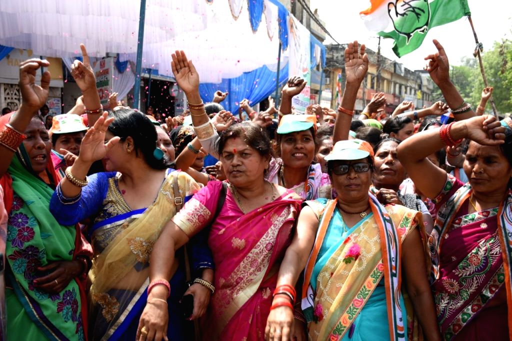 Congress Rally Rai Bareilly Rae Bareilly (UP): Congress supporters during Sonia Gandhi's roadshow