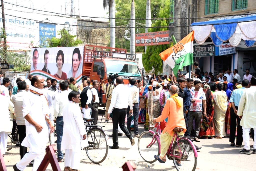 Congress Rally Rai Bareilly Rae Bareilly (UP): Congress supporters during Sonia Gandhi's roadshow