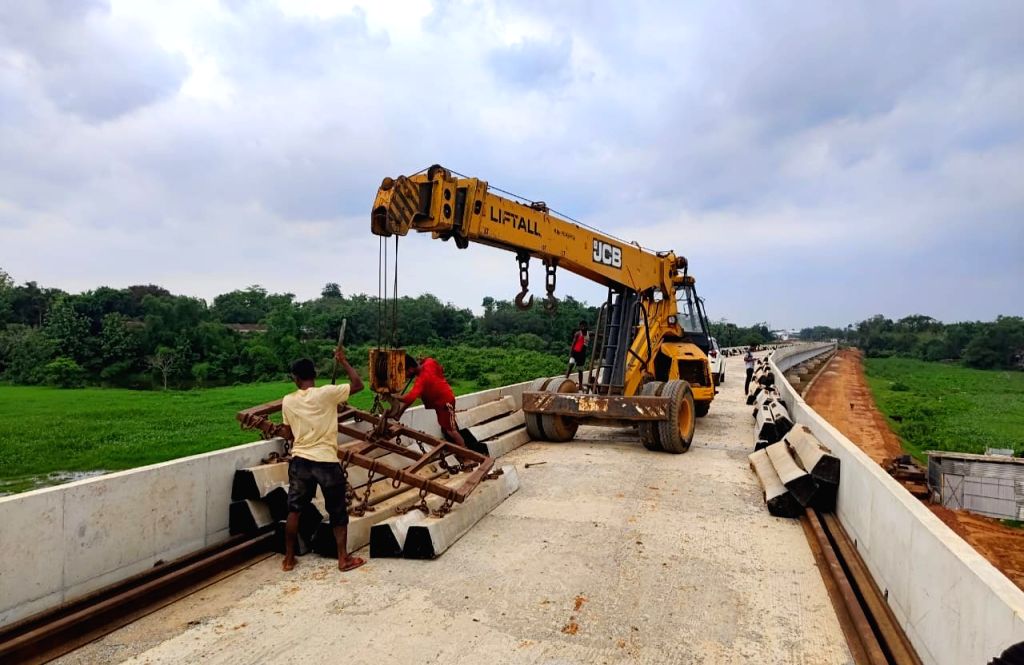 Free Photo : Railway ministry allot Rs 153.84 cr for new India-B'desh ...