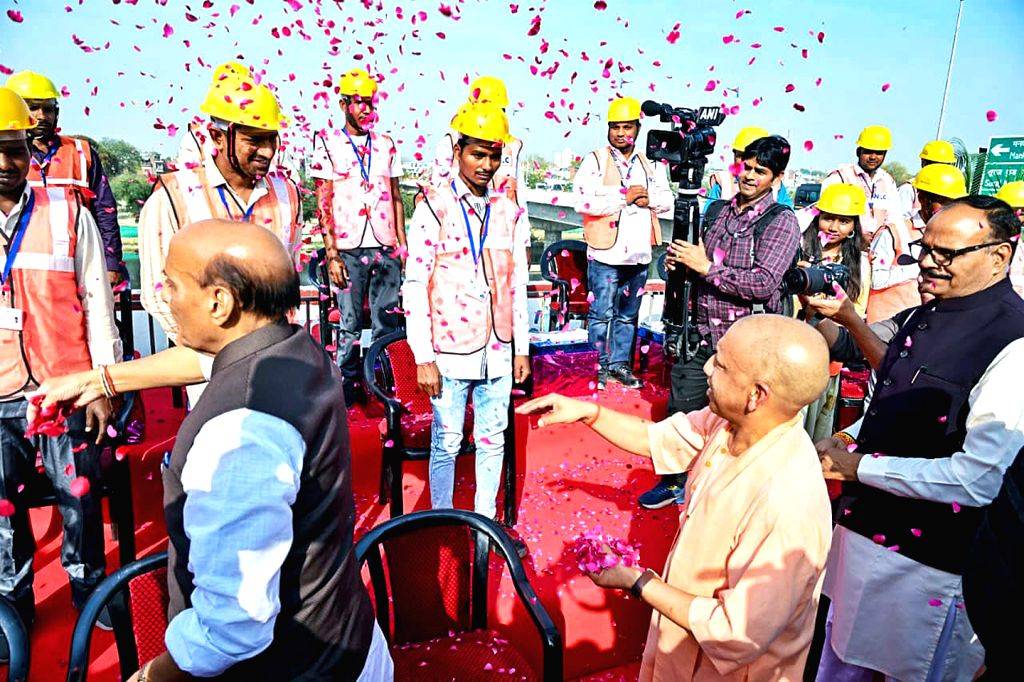 Rajnath Singh and CM Yogi Adityanath during Lucknow Green Corridor ...