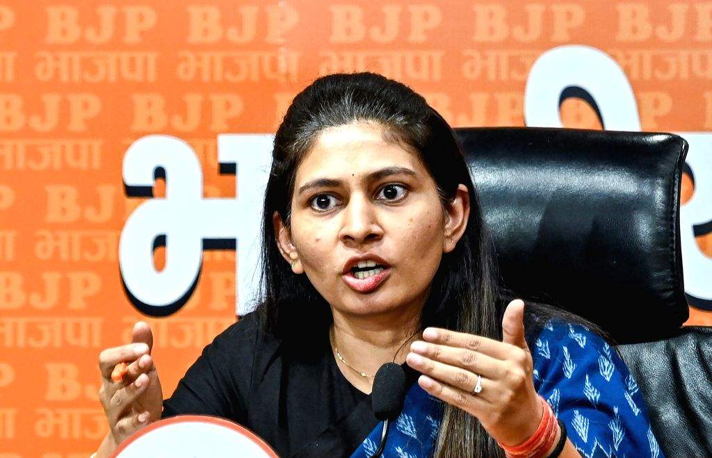 Raksha Khadse, Sazia Ilmi address media