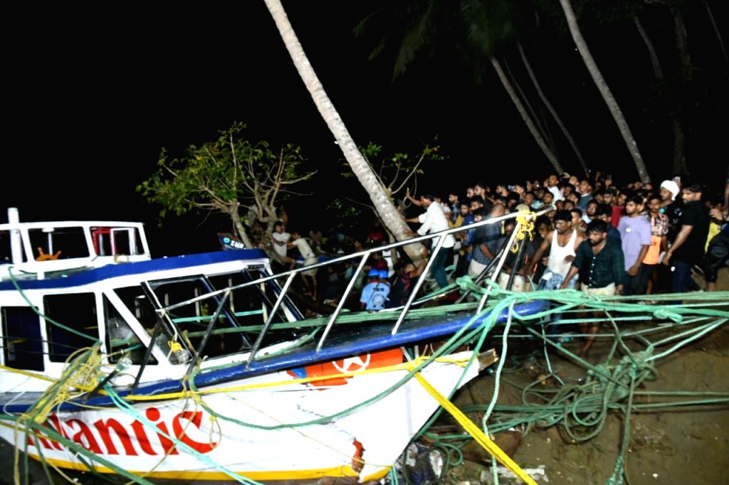 Malappuram : Rescue operation underway after a boat sank near ...