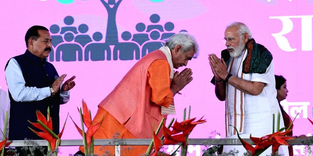 Modiat Samba : PM Modi being felicitated by J&K Lt. Governor Manoj Sinha